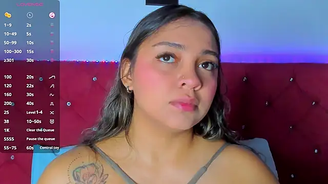 Snapshot of Abril_Gomez06 chatting on September 20, 2025, 3:33 am Abril Gomez06 online show from September 20, 2025, 3:33 am