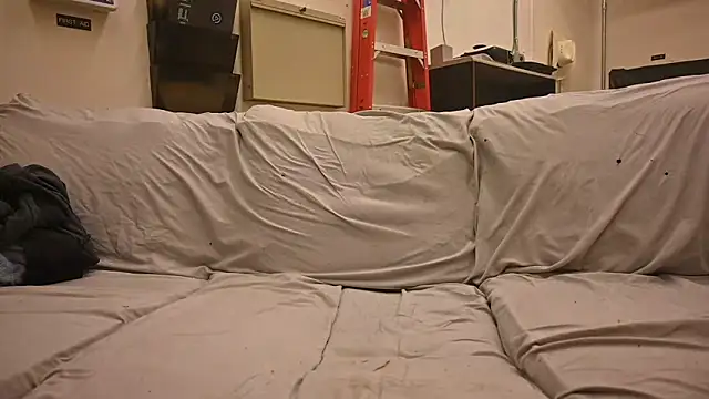 joeiandola online show from February 2, 2025, 5:32 am