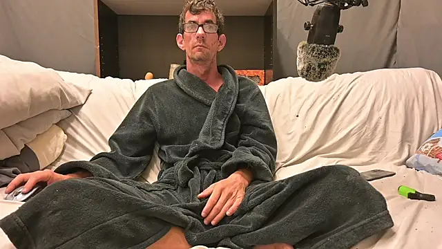 joeiandola online show from November 3, 2025, 5:38 pm