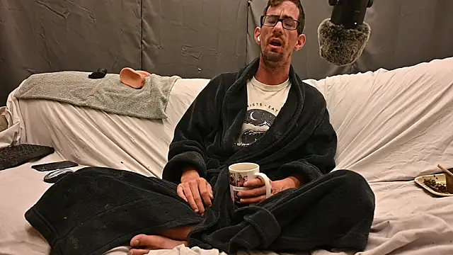 joeiandola online show from September 28, 2025, 3:19 pm