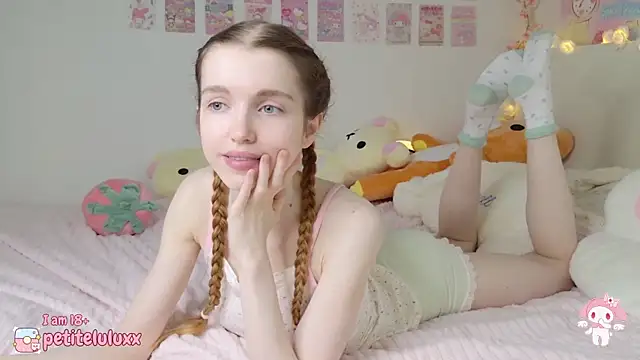 petiteluluxx online show from March 2, 2025, 9:10 am