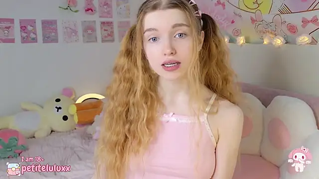petiteluluxx online show from January 5, 2025, 8:54 am