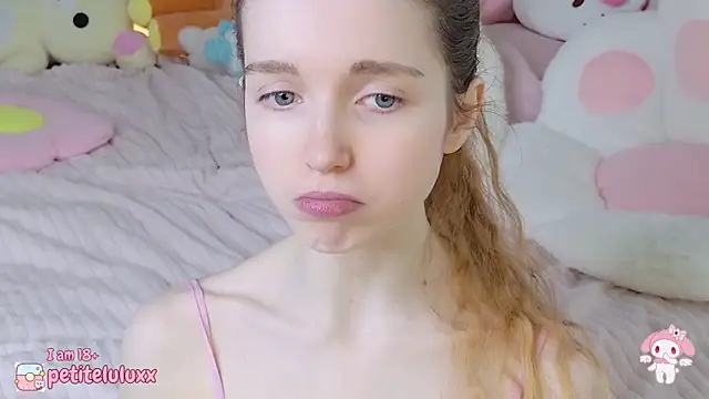 petiteluluxx online show from February 11, 2025, 9:09 am