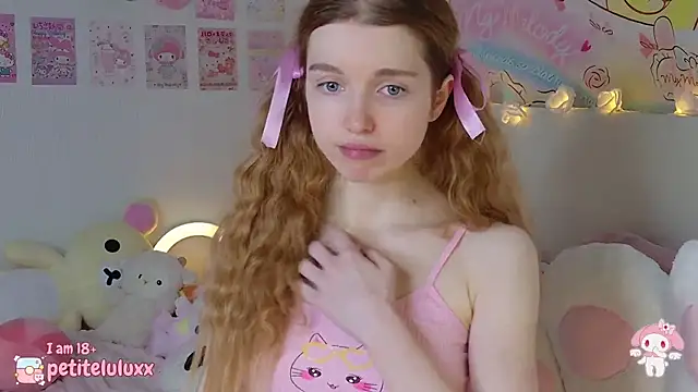 petiteluluxx online show from December 15, 2024, 8:41 am