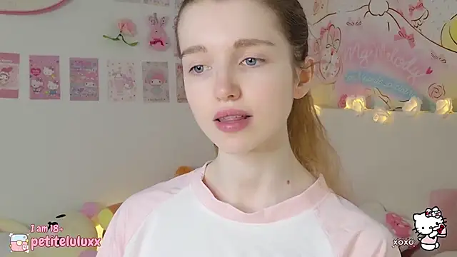 petiteluluxx online show from February 12, 2025, 8:59 am