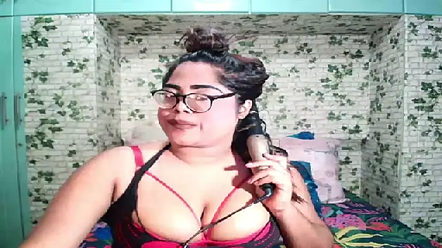 Indian Lola00 online show from June 22, 2026, 6:05 pm