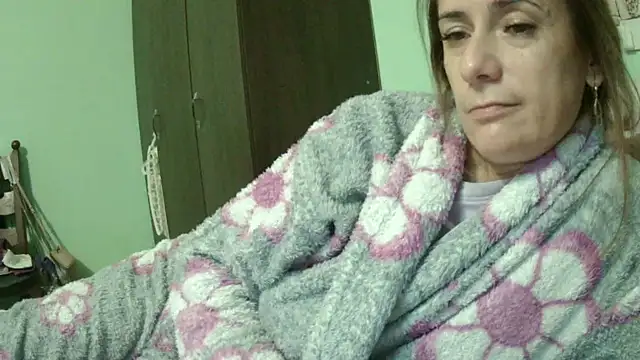 Snapshot of SexyGioconda chatting on October 24, 2025, 10:03 am SexyGioconda online show from October 24, 2025, 10:03 am