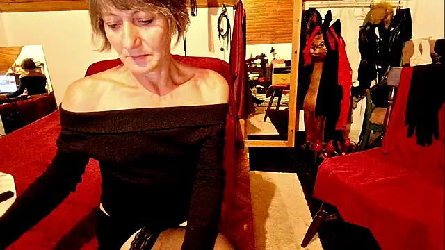 Snapshot of Hot_Colettte chatting on October 10, 2025, 8:09 pm Hot Colettte online show from October 10, 2025, 8:09 pm