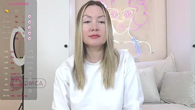 ElleCherry online show from January 16, 2025, 12:45 am