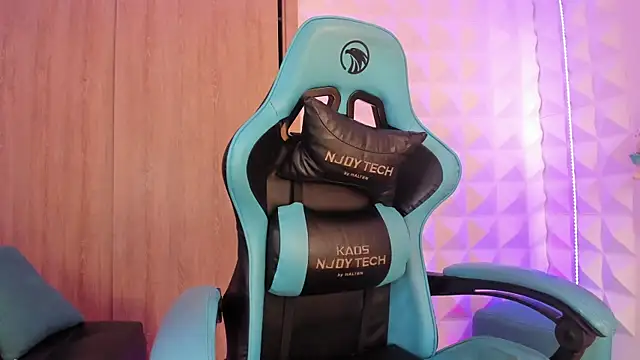 Snapshot of Jendralevis chatting on September 25, 2025, 8:04 pm Jendralevis online show from September 25, 2025, 8:04 pm