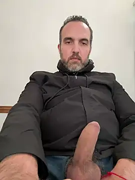 leon3875 online show from July 29, 2026, 3:22 pm