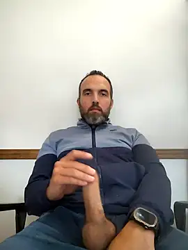 leon3875 online show from February 12, 2026, 3:34 pm