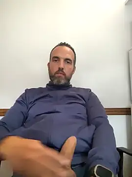 leon3875 online show from February 5, 2026, 3:19 pm