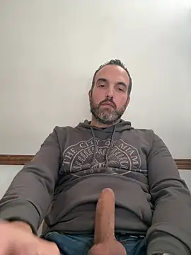 leon3875 online show from May 8, 2026, 3:27 pm