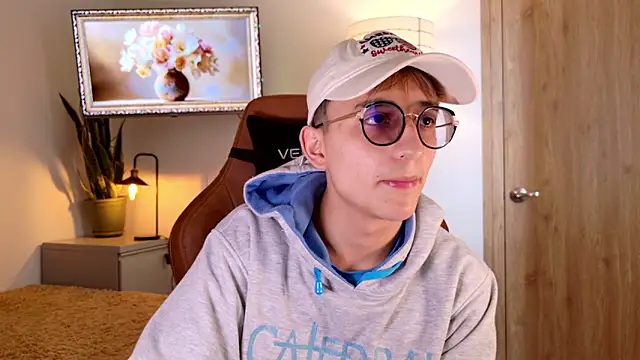 Mr evan1 online show from November 12, 2025, 2:43 pm