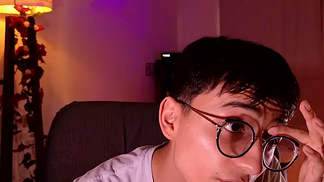 Mr evan1 online show from February 17, 2025, 7:33 pm