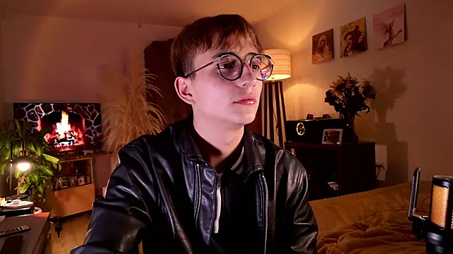 Snapshot of Mr_evan1 chatting on September 25, 2025, 3:01 am Mr evan1 online show from September 25, 2025, 3:01 am