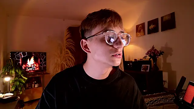 Snapshot of Mr_evan1 chatting on October 10, 2025, 3:57 pm Mr evan1 online show from October 10, 2025, 3:57 pm