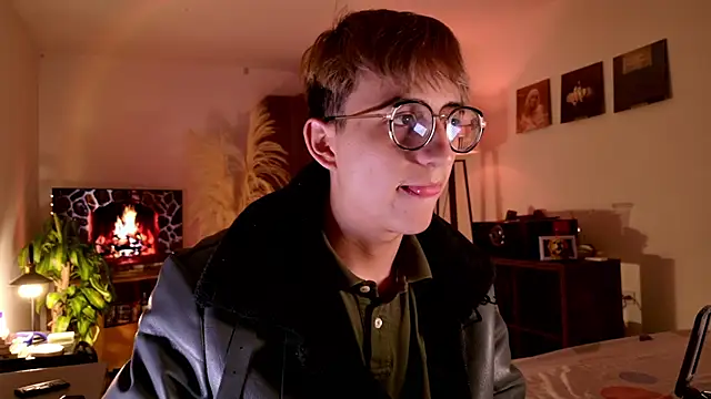 Snapshot of Mr_evan1 chatting on October 29, 2025, 3:11 pm Mr evan1 online show from October 29, 2025, 3:11 pm