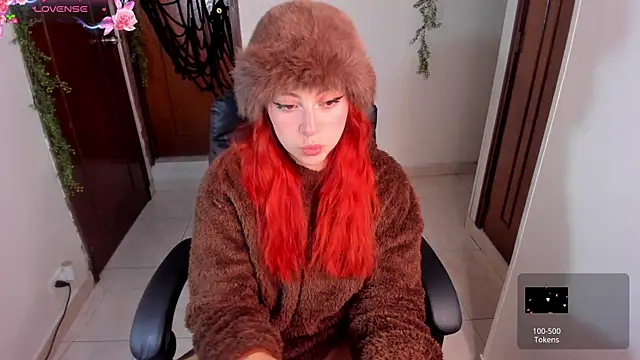 Violetaarey online show from October 14, 2025, 9:36 pm