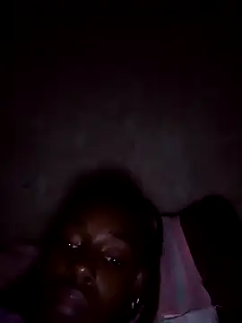 lachilena027 online show from December 2, 2024, 9:45 pm