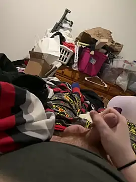 Snapshot of MaterPierce chatting on February 5, 2025, 4:27 am MaterPierce online show from February 5, 2025, 4:27 am