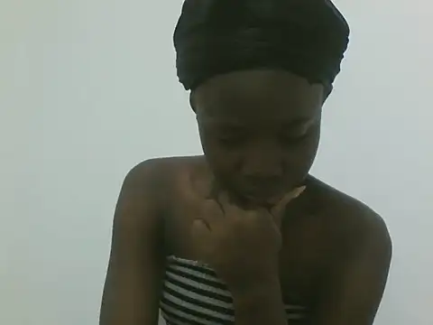 Snapshot of hey_its_andreana chatting on May 29, 2026, 5:46 am hey its andreana online show from May 29, 2026, 5:46 am