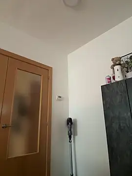 KimKelly13 online show from November 2, 2025, 9:47 am