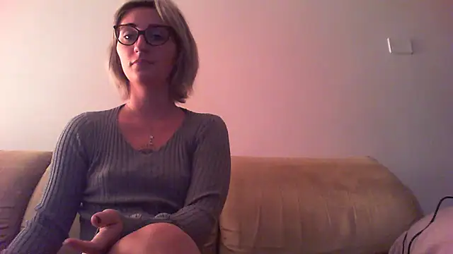 sexy blondie92 online show from January 13, 2025, 10:24 pm