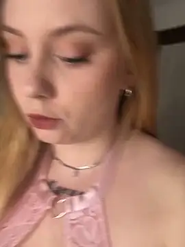 chloetarducci online show from March 6, 2025, 7:10 pm