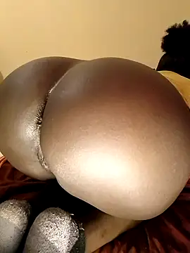 Snapshot of Misskhalifa_ chatting on October 5, 2025, 11:01 am Misskhalifa  online show from October 5, 2025, 11:01 am