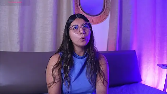 Snapshot of ShelleyMorell chatting on November 3, 2025, 2:31 pm ShelleyMorell online show from November 3, 2025, 2:31 pm