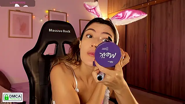 Lilabril online show from April 5, 2026, 2:46 pm