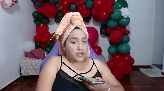 Saracutee1 online show from December 26, 2024, 5:51 pm