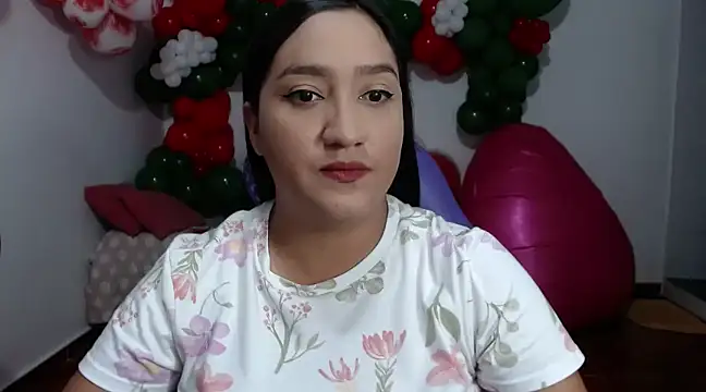 Saracutee1 online show from December 6, 2024, 3:28 pm