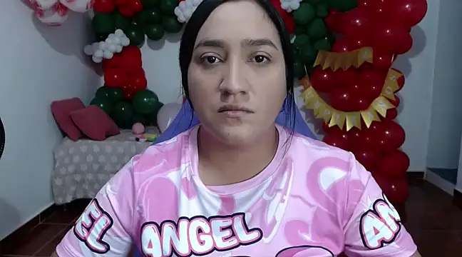 Saracutee1 online show from December 15, 2024, 3:53 pm