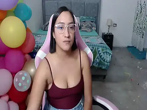 Saracutee1 online show from September 25, 2025, 7:09 pm