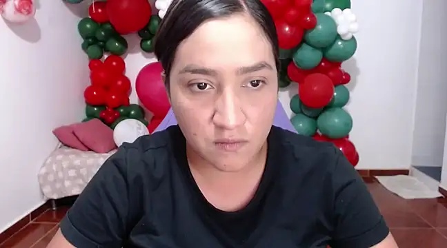 Saracutee1 online show from December 24, 2024, 5:23 pm