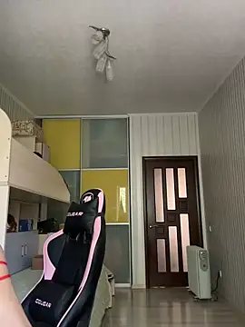 Snapshot of Julietta_a chatting on October 14, 2025, 7:31 am Julietta a online show from October 14, 2025, 7:31 am