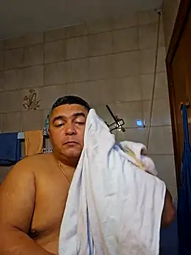 Snapshot of gordito_xx chatting on October 16, 2025, 8:39 pm gordito xx online show from October 16, 2025, 8:39 pm