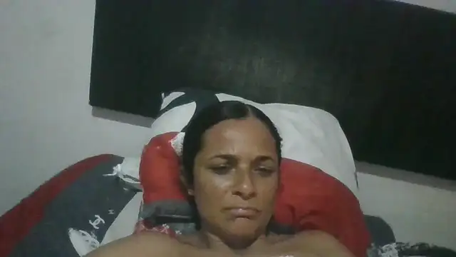 Snapshot of GiveLove1 chatting on March 6, 2025, 2:41 am GiveLove1 online show from March 6, 2025, 2:41 am