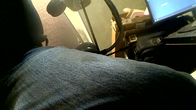 markluvskitty online show from September 29, 2025, 12:11 pm