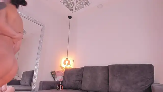 Snapshot of Isabella_francoo chatting on September 27, 2025, 12:22 pm Isabella francoo online show from September 27, 2025, 12:22 pm