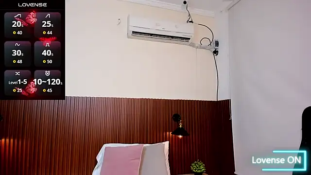 Snapshot of chanel_brunette chatting on October 6, 2025, 7:25 pm chanel brunette online show from October 6, 2025, 7:25 pm