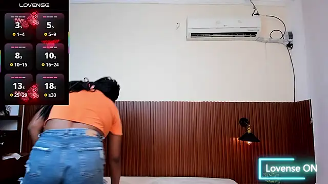 Snapshot of chanel_brunette chatting on October 2, 2025, 7:17 pm chanel brunette online show from October 2, 2025, 7:17 pm