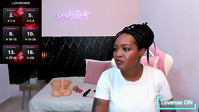 Snapshot of chanel_brunette chatting on September 27, 2025, 9:43 pm chanel brunette online show from September 27, 2025, 9:43 pm