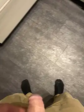 Snapshot of Edosxxl chatting on February 20, 2025, 1:03 am Edosxxl online show from February 20, 2025, 1:03 am