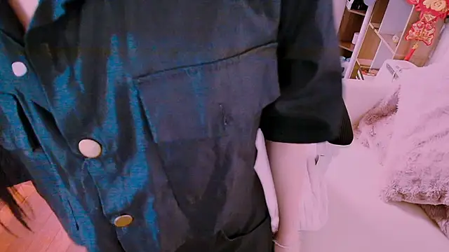 Snapshot of Lee_Mi chatting on February 15, 2026, 4:39 pm Lee Mi online show from February 15, 2026, 4:39 pm