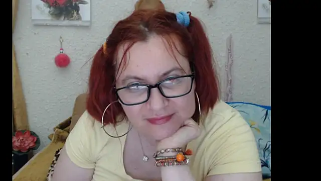 PlayfullMature online show from October 17, 2025, 4:05 am