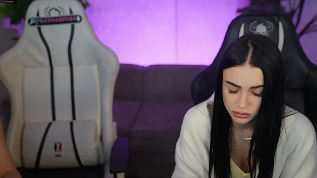 Tina Breeze online show from March 18, 2026, 8:28 am